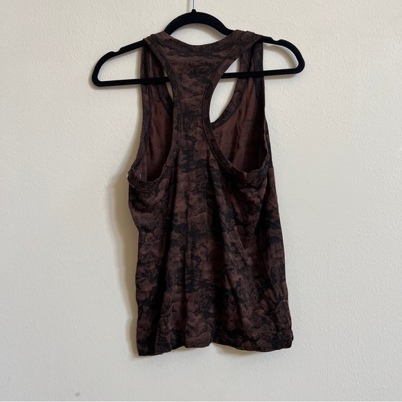 Athleta Momentum Tank Eden Floral Top Sz M - Picture 2 of 3